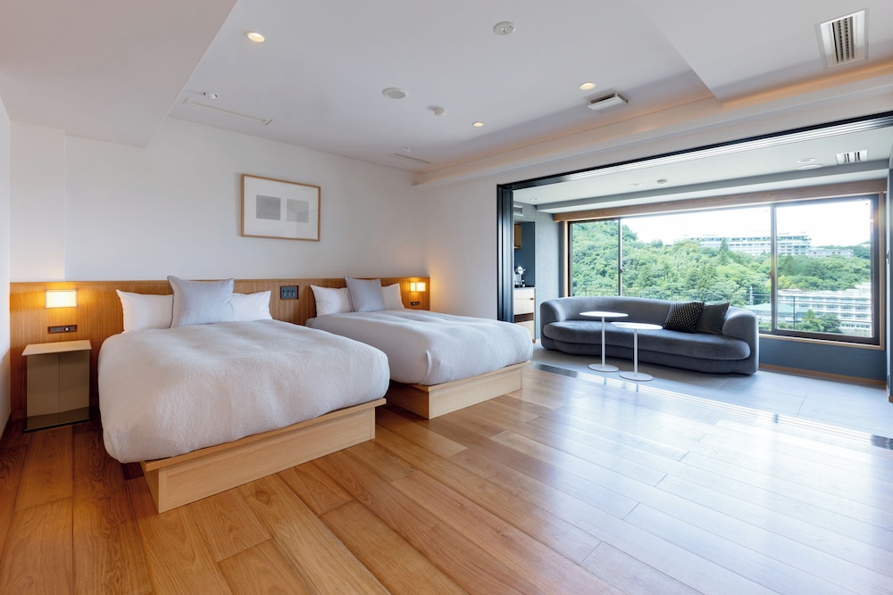 EXECUTIVE, SUITE, MOUNTAIN VIEW, PRIVATE BATHROOM
