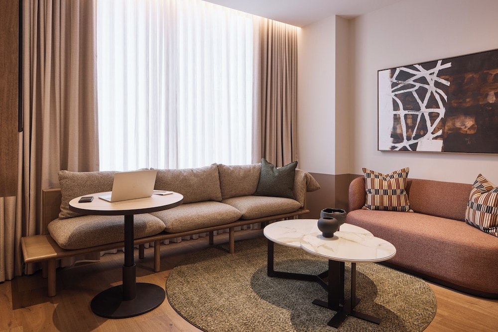 Rydges Melbourne 26/50