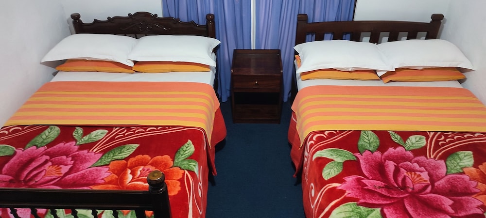 Andrews Hostel 30/50