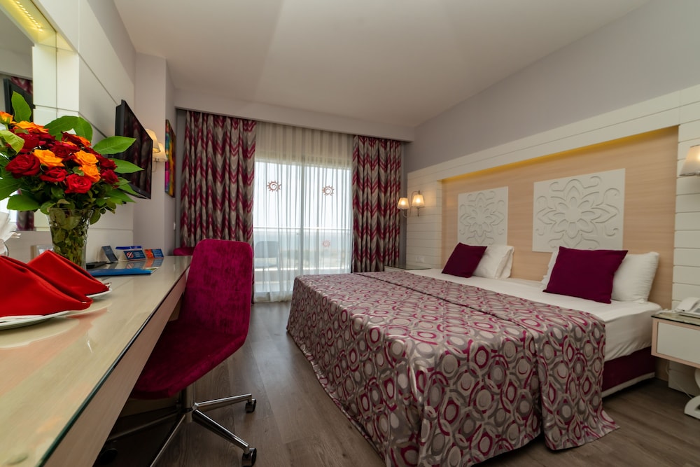 Sunmelia Beach Resort Hotel & Spa 10/50