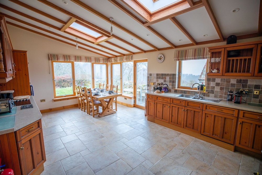 Errichel House and Cottages B&B 4/50