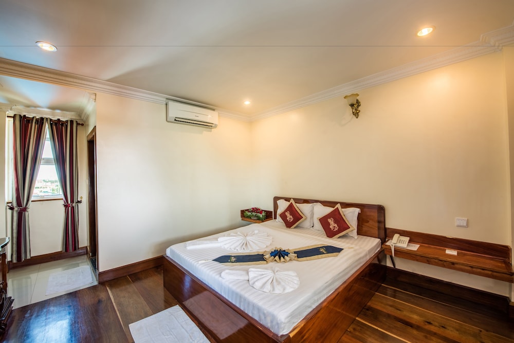 Seng Hout Hotel 27/53