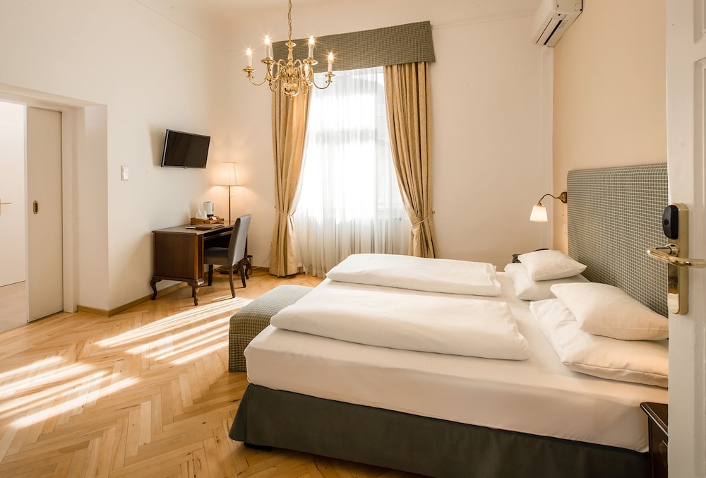 CLASSIC, DOUBLE BED