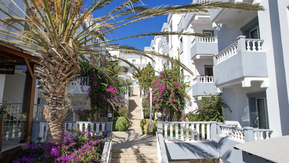 Ladonia Hotels Gumbet Holiday 41/50