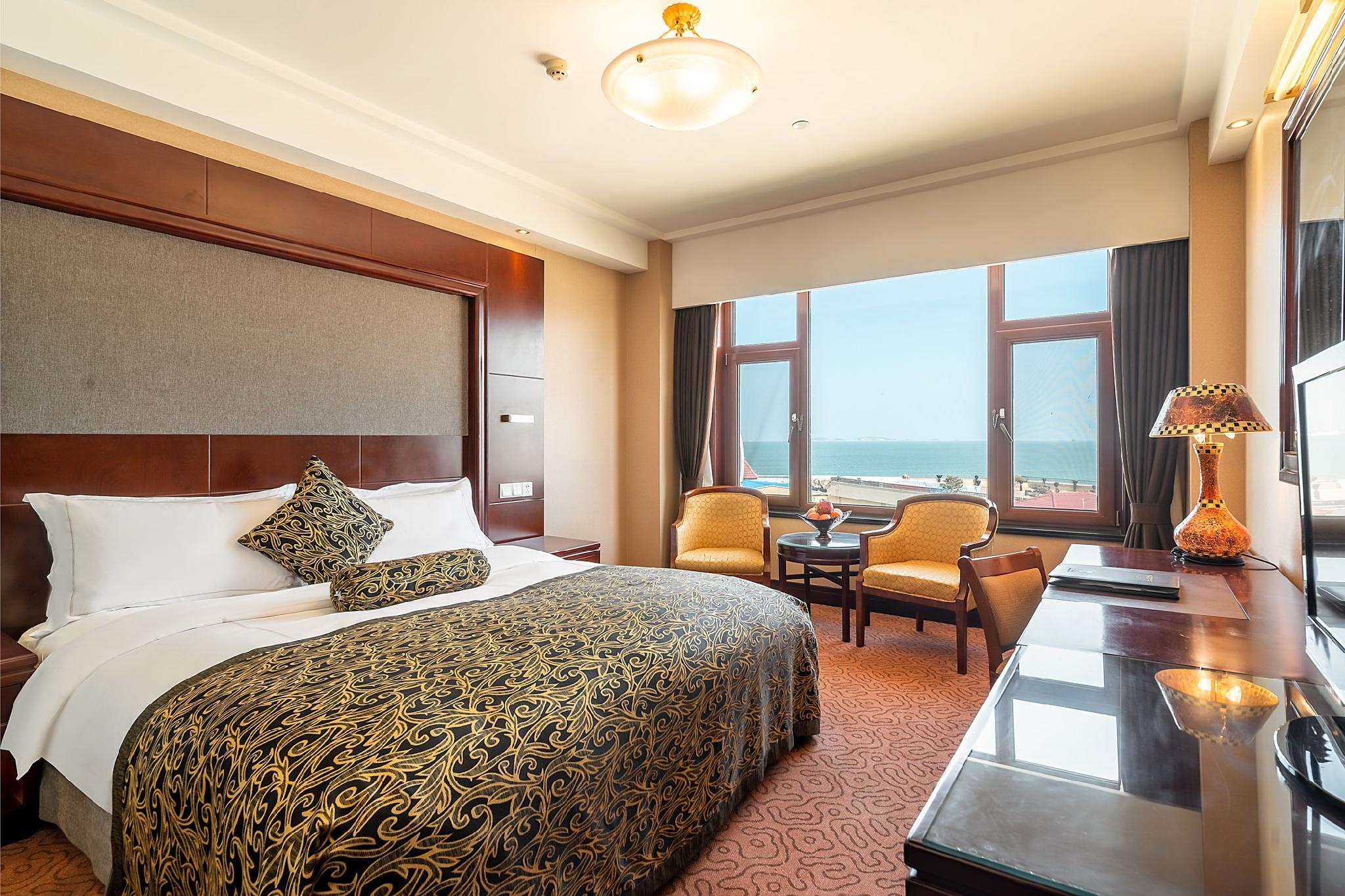 Yantai Golden Gulf Hotel 8/98