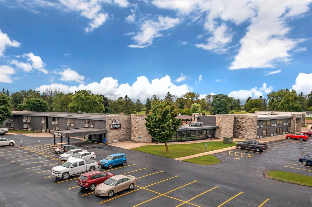 Fairway Inn and Suites Mishicot - Wi 44/50