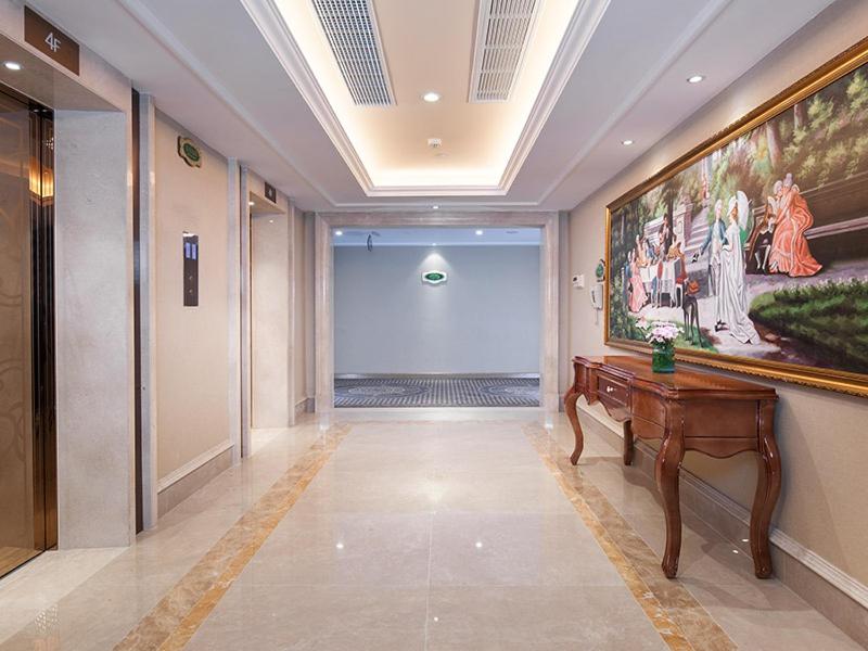 Vienna International Hotel (Hangzhou West Lake Fengshan Road) 8/35