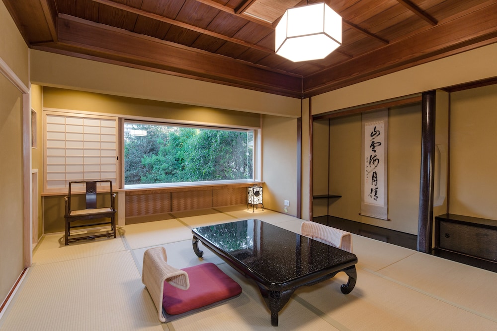 2 BEDROOMS, PRESIDENTIAL, CONNECTING, SUITE, GARDEN VIEW