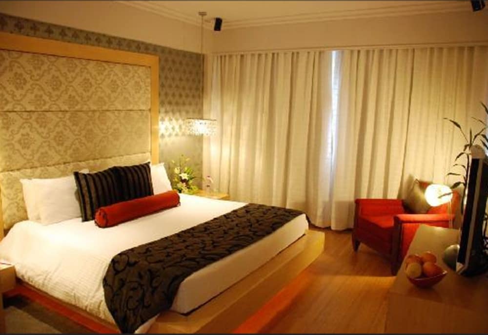 Vivanta Bengaluru Residency Road 32/77