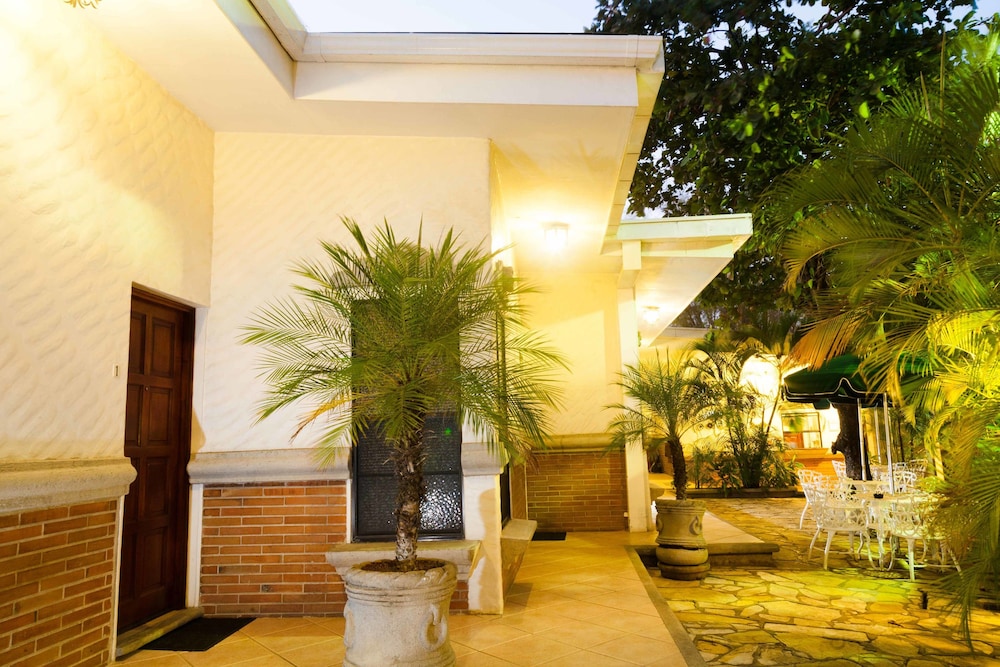 Hotel El Almendro photo3
