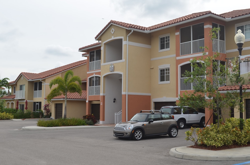Fort Myers Luxury Vacation Condo 32/47