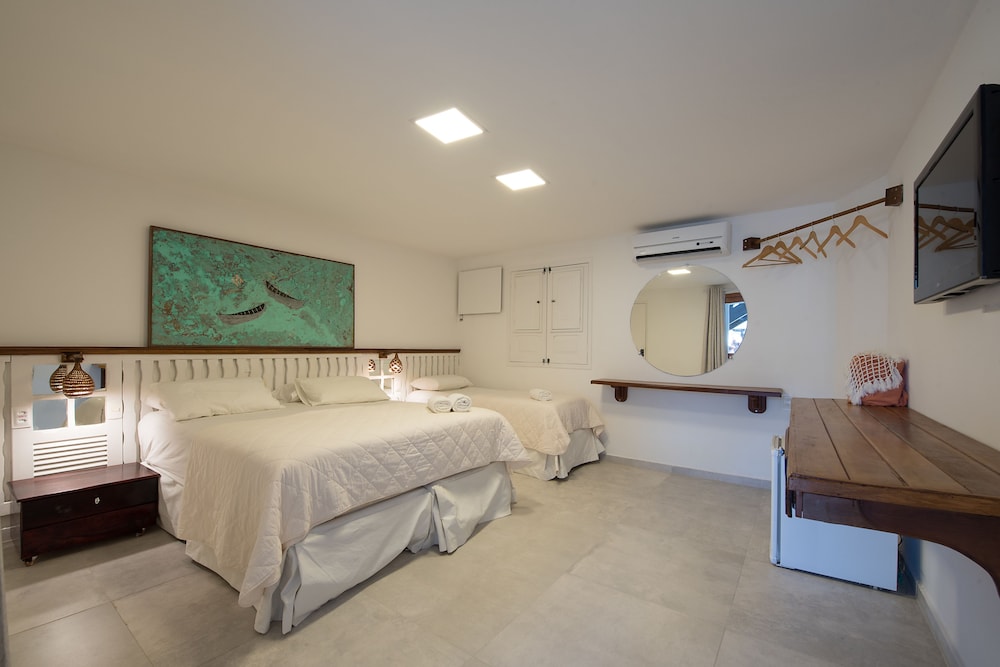 ROOM, TRIPLE