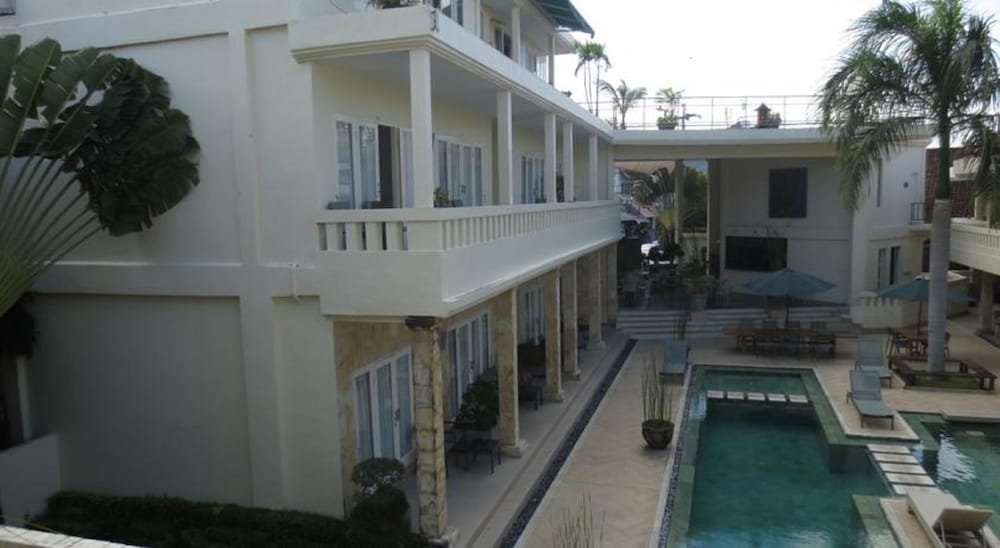 BALI COURT HOTEL AND APARTMENT 1/39