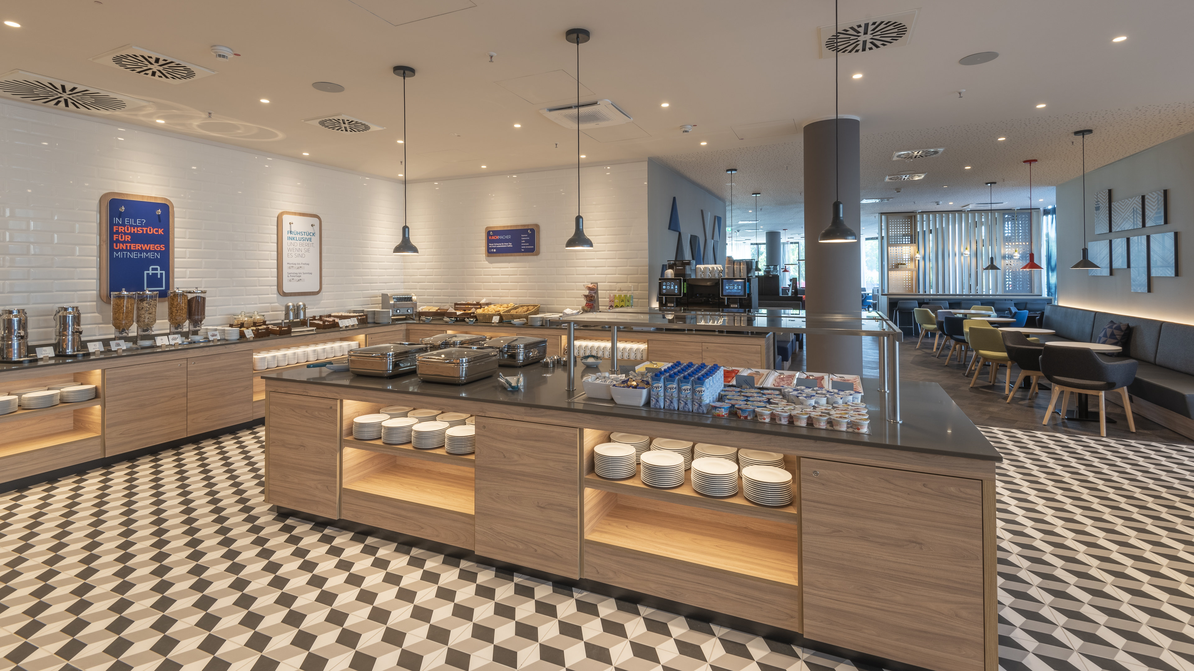Holiday Inn Express Dusseldorf Hauptbahnhof 37/59
