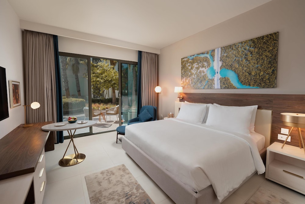 Deluxe, King Bed, Garden View