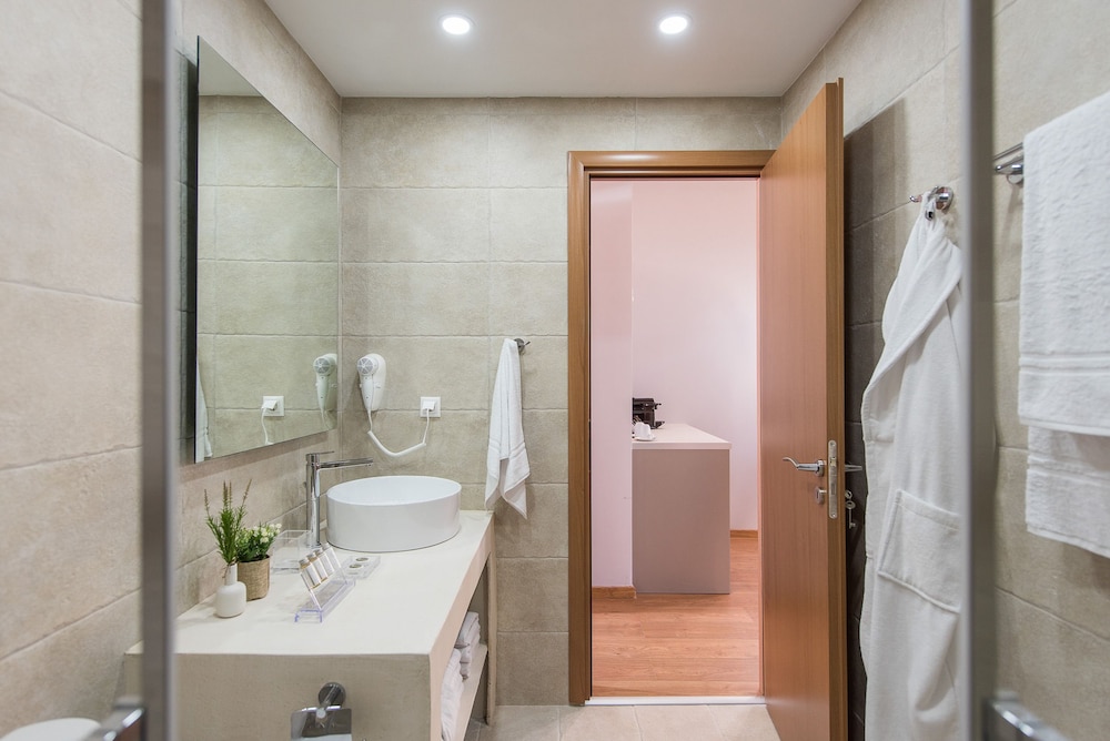 Bluebell Luxury Suites 42/42