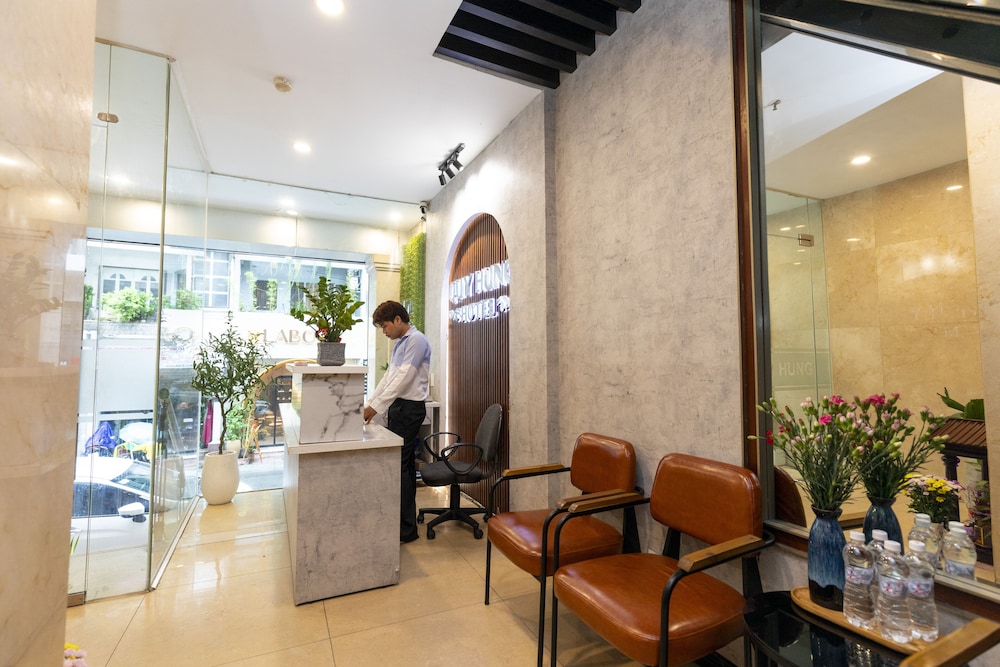 Quy Hung Hotel 66/75