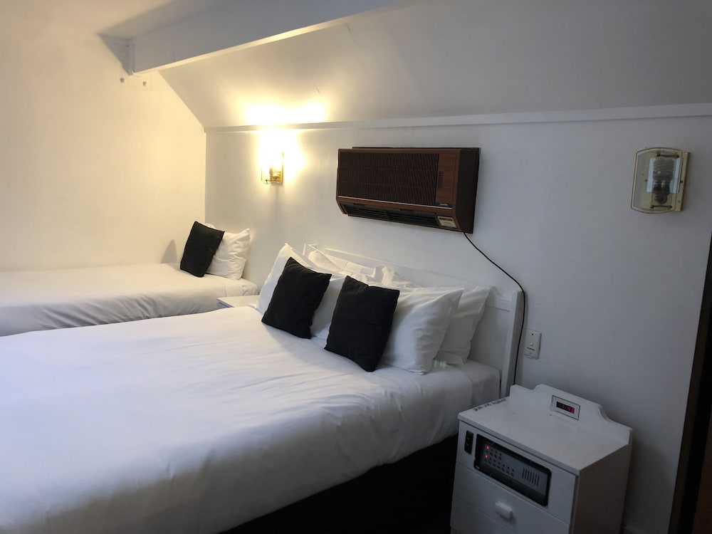 Alcamo Hotel 4/66