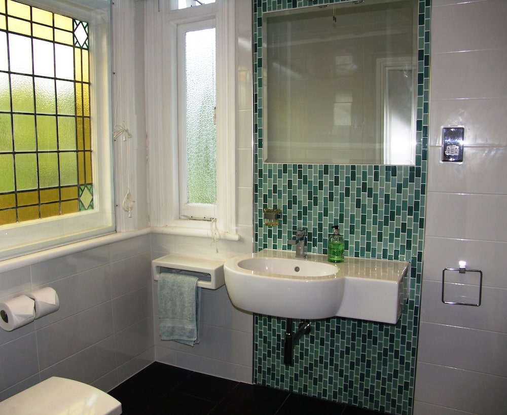 Croham Park Bed &amp; Breakfast 17/22