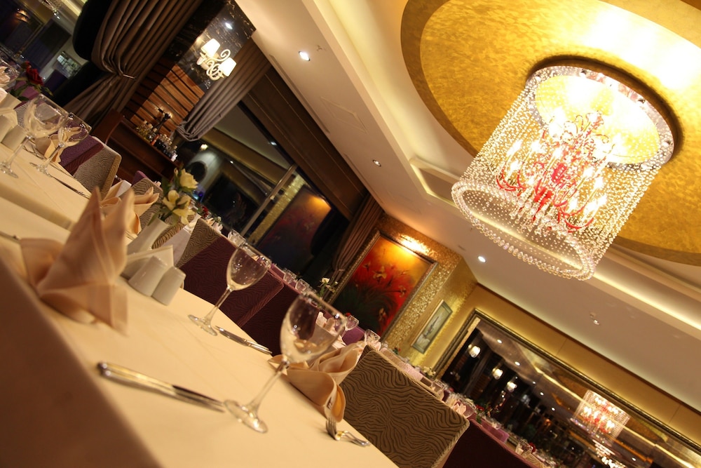 Armis Hotel 5/50