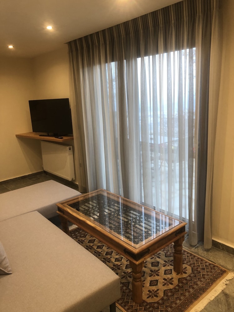 Valeni Boutique Hotel 39/48
