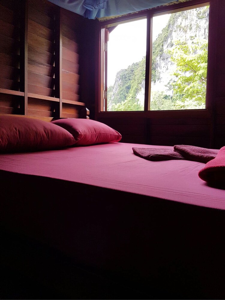 Phanom Bencha Mountain Resort 20/38