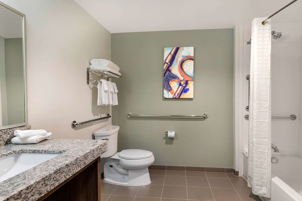 Mainstay Suites Lancaster Dallas South 18/37
