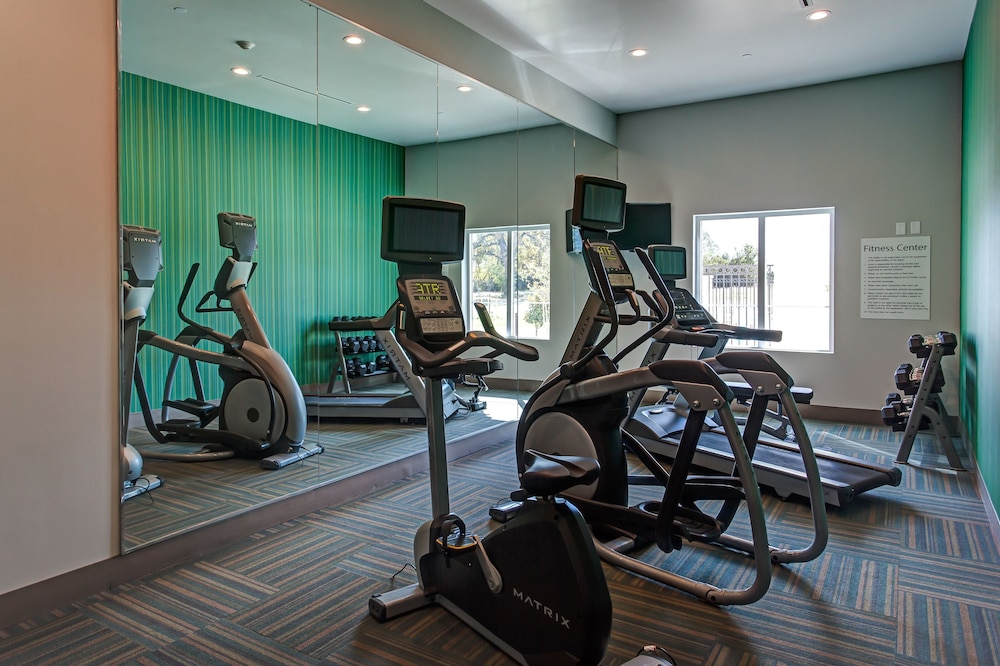 Holiday Inn Express & Suites Gatesville N. Ft Hood 42/65