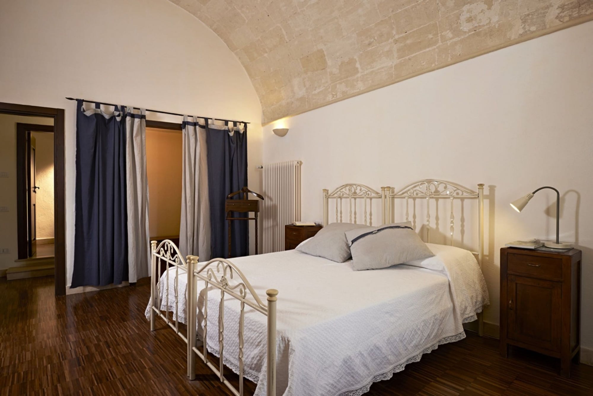 غرفة ديلوكس بسرير كوين بإطلالة على المدينة، Fra i Sassi - Residence 6/10