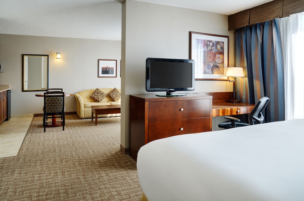 Kanata Kelowna Hotel and Conference Centre 24/47