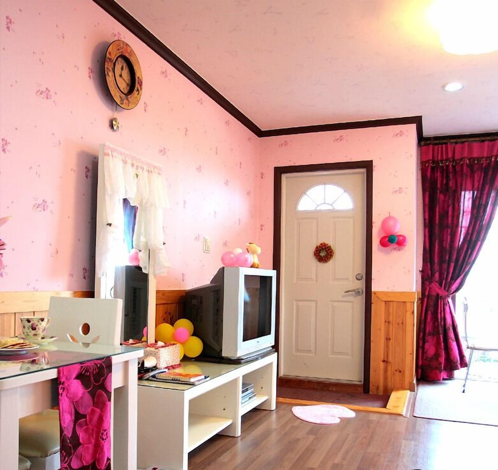 Taean Petit Maison Pension 9/50