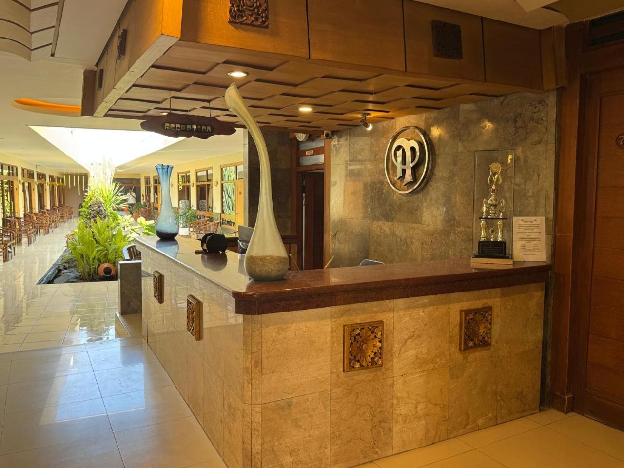 Hotel Priangan 8/50