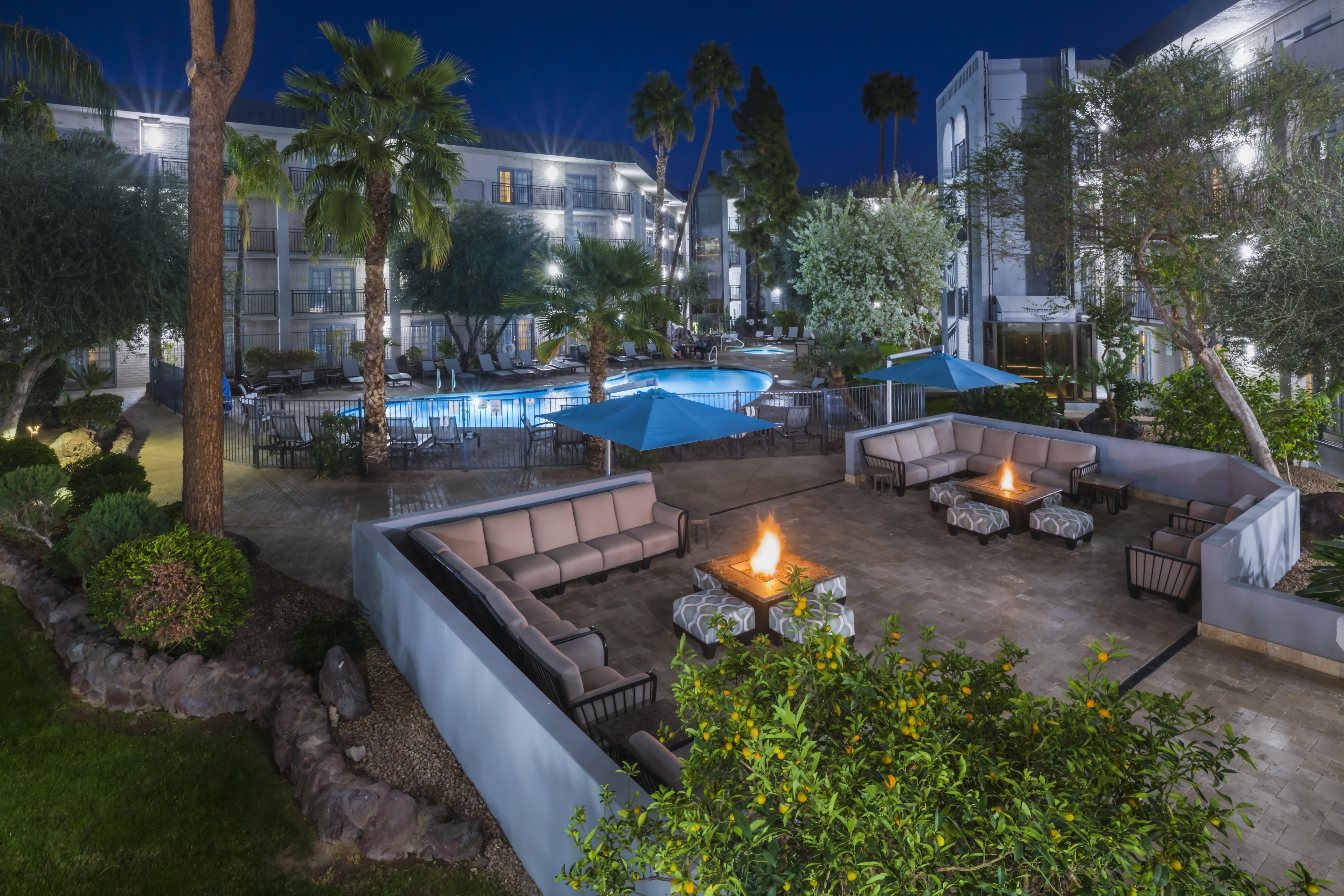 Holiday Inn Hotel And Suites Phoenix Airport North 81/86