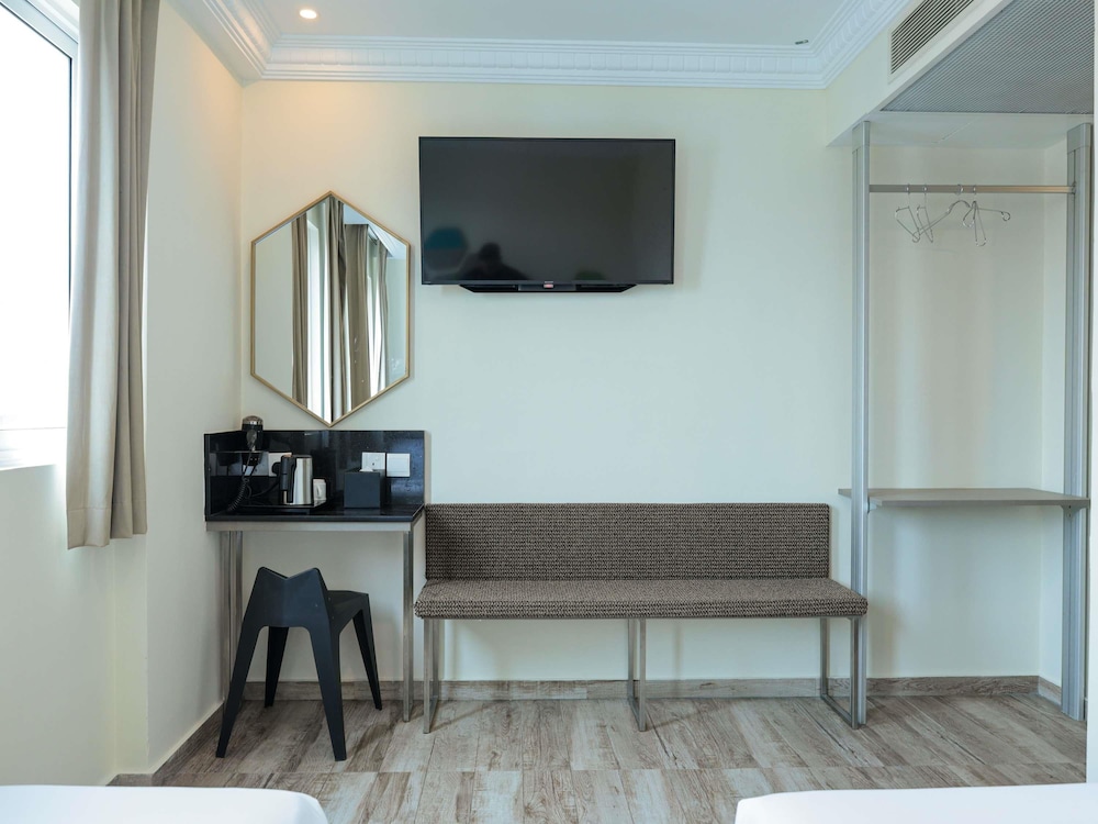 ibis budget Singapore Emerald 51/55