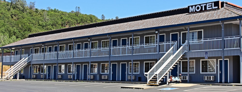 Lake Point Lodge 3/24