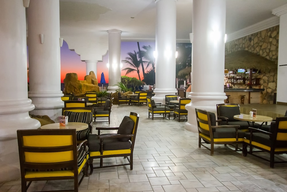 Royal Villas Resort Hotel 56/65
