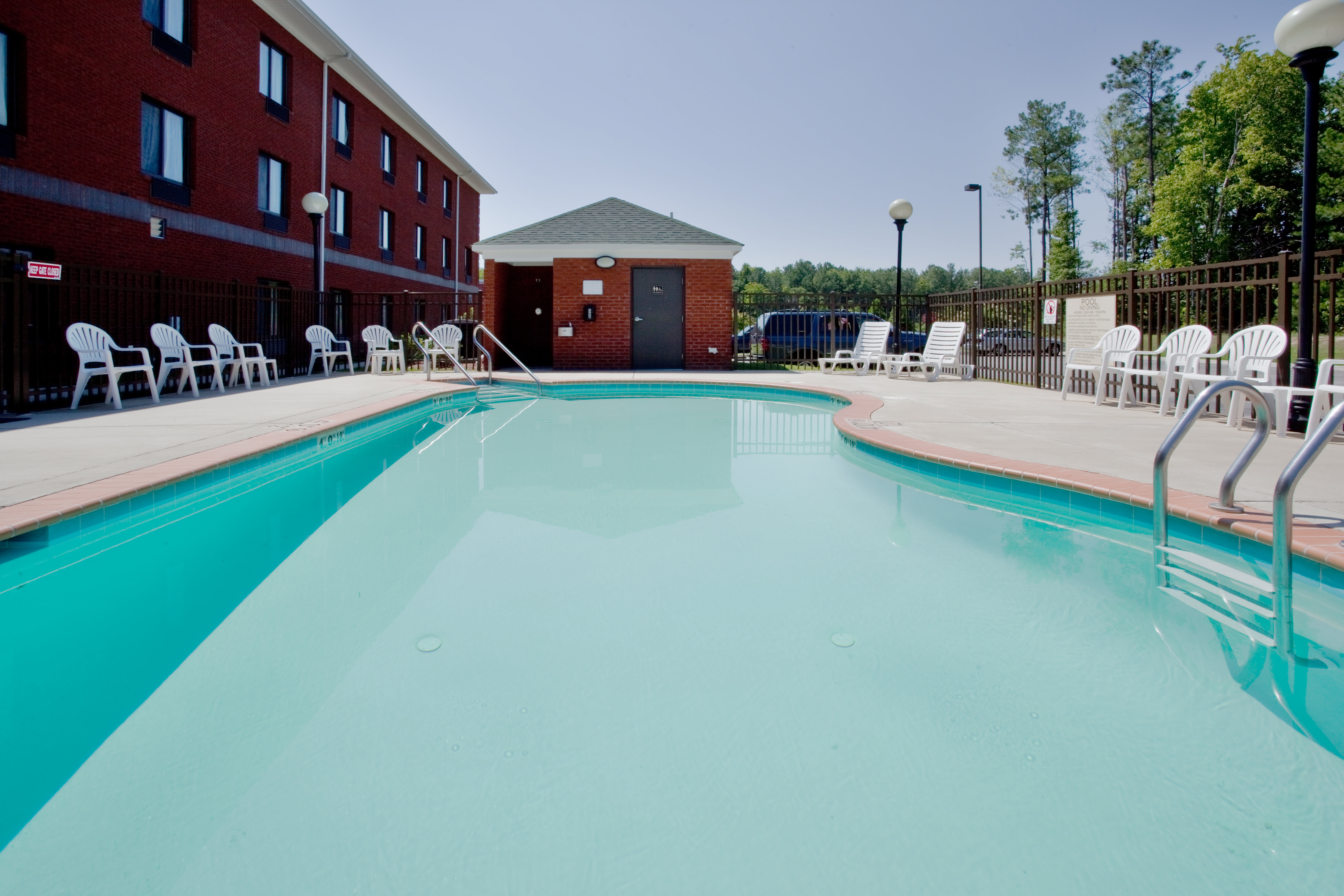 Holiday Inn Express Hotel & Suites Suffolk 27/41