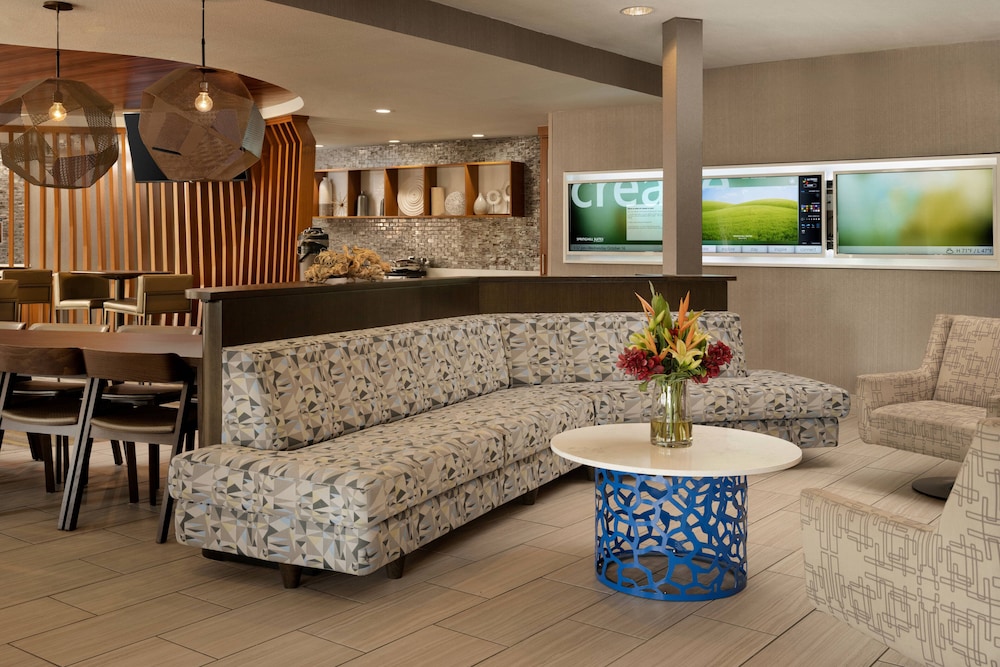 SpringHill Suites Dallas Arlington North 32/48