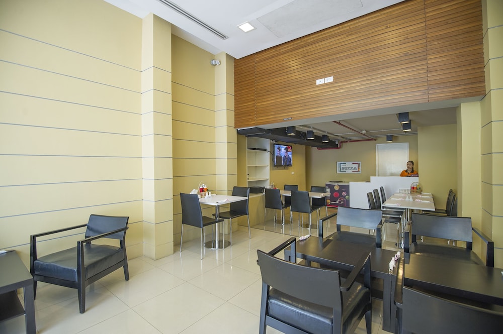 Marvin Suites 35/50