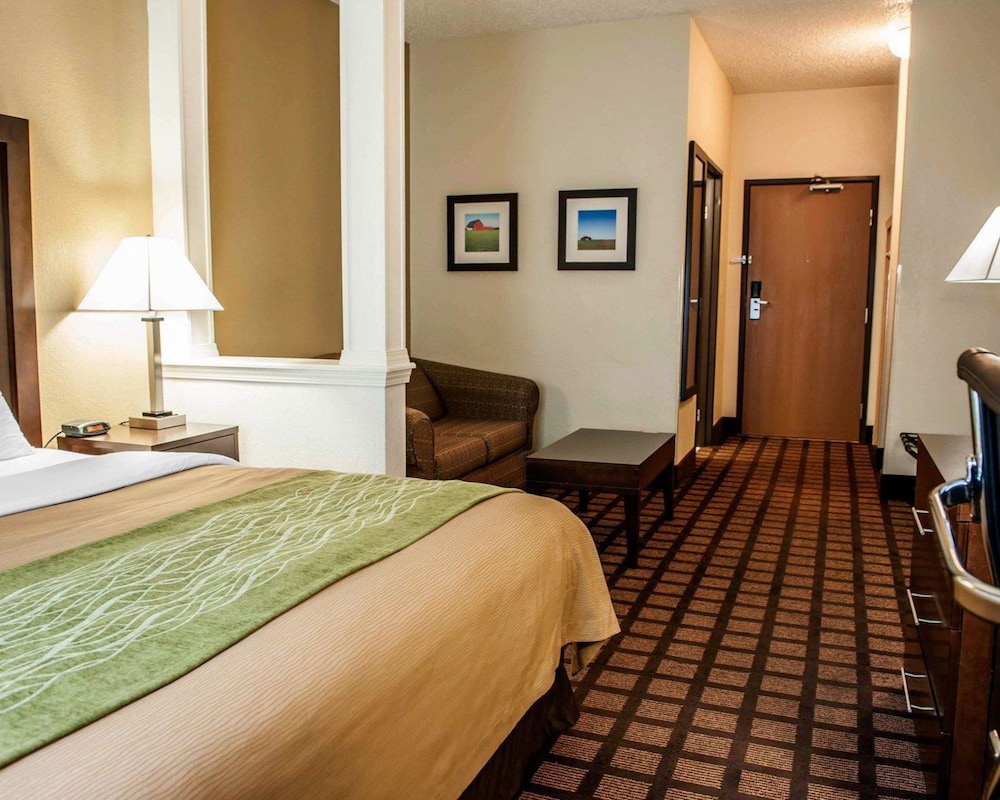 Baymont by Wyndham Richmond I-70 11/41
