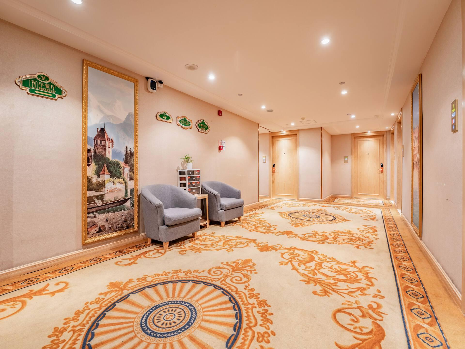 Vienna International Hotel(Jinfang Subway Station,East Railway Station, Hangzhou) 36/37