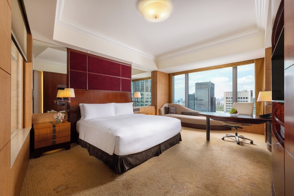 IMPERIAL, DELUXE, KING BED, GARDEN VIEW