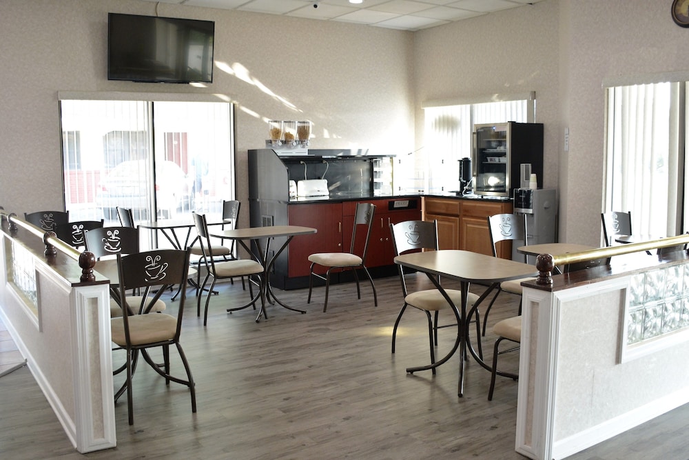 Atlantic Inn and Suites - Wall Township 22/34