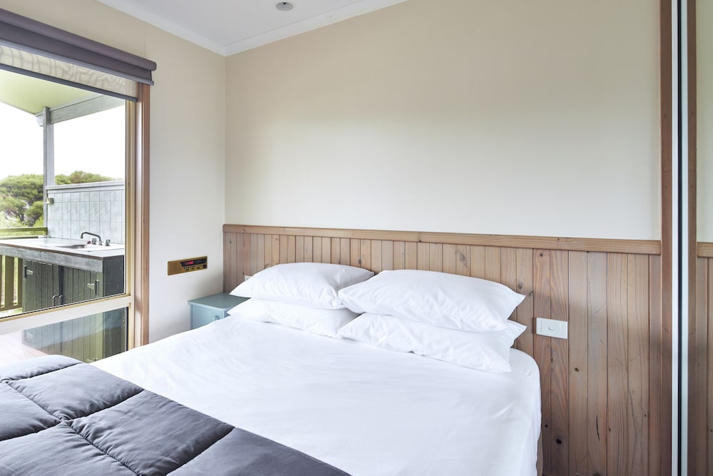 Ocean Breeze, Bungalow, Bunk Bed