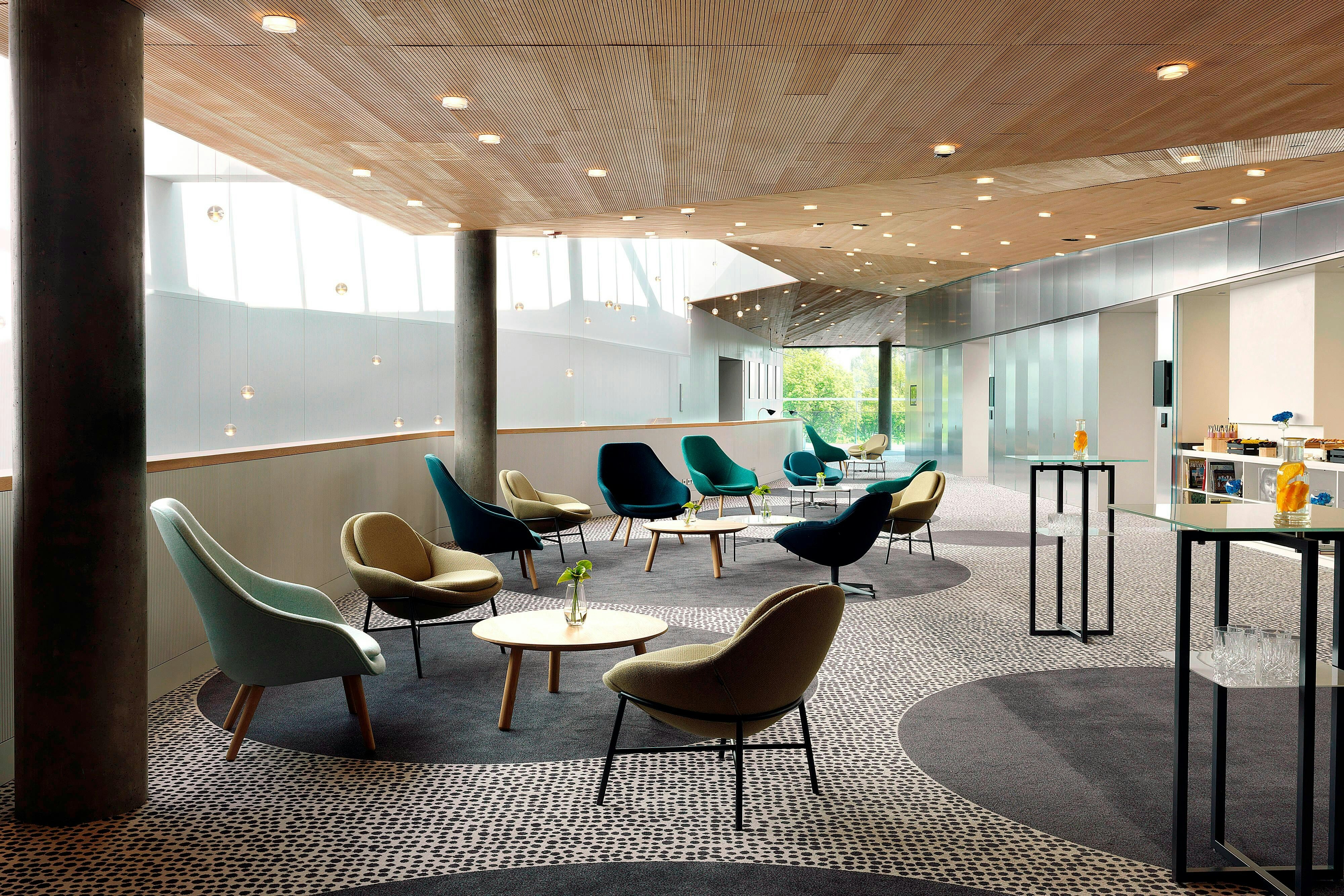 RENAISSANCE WARSAW AIRPORT HOTEL 57/62