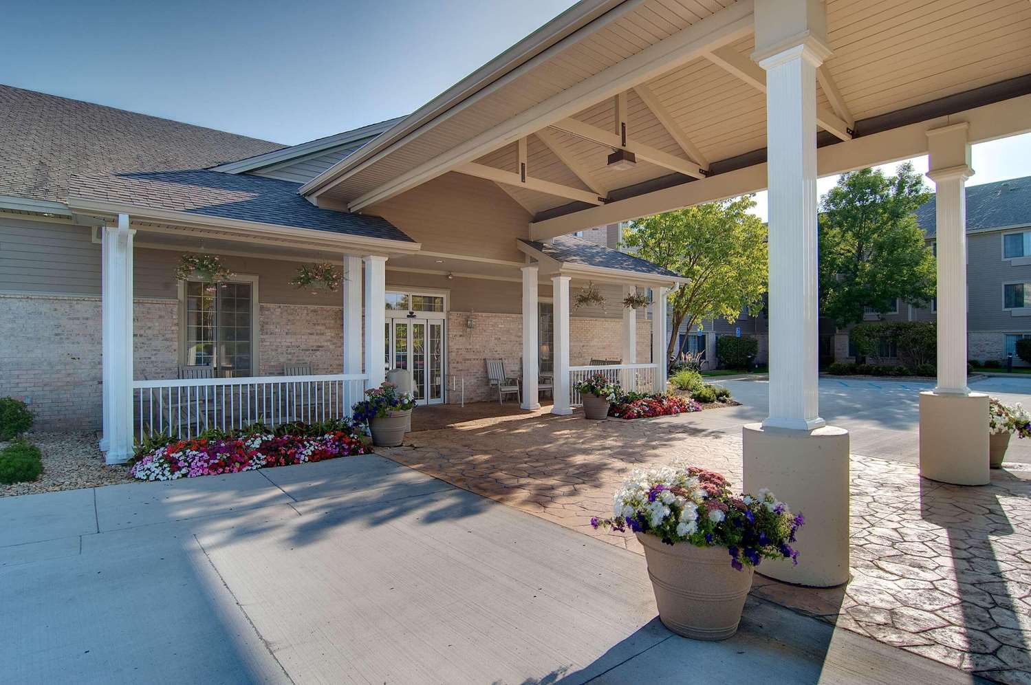 Country Inn & Suites By Radisson Chanhassen, MN 4/20