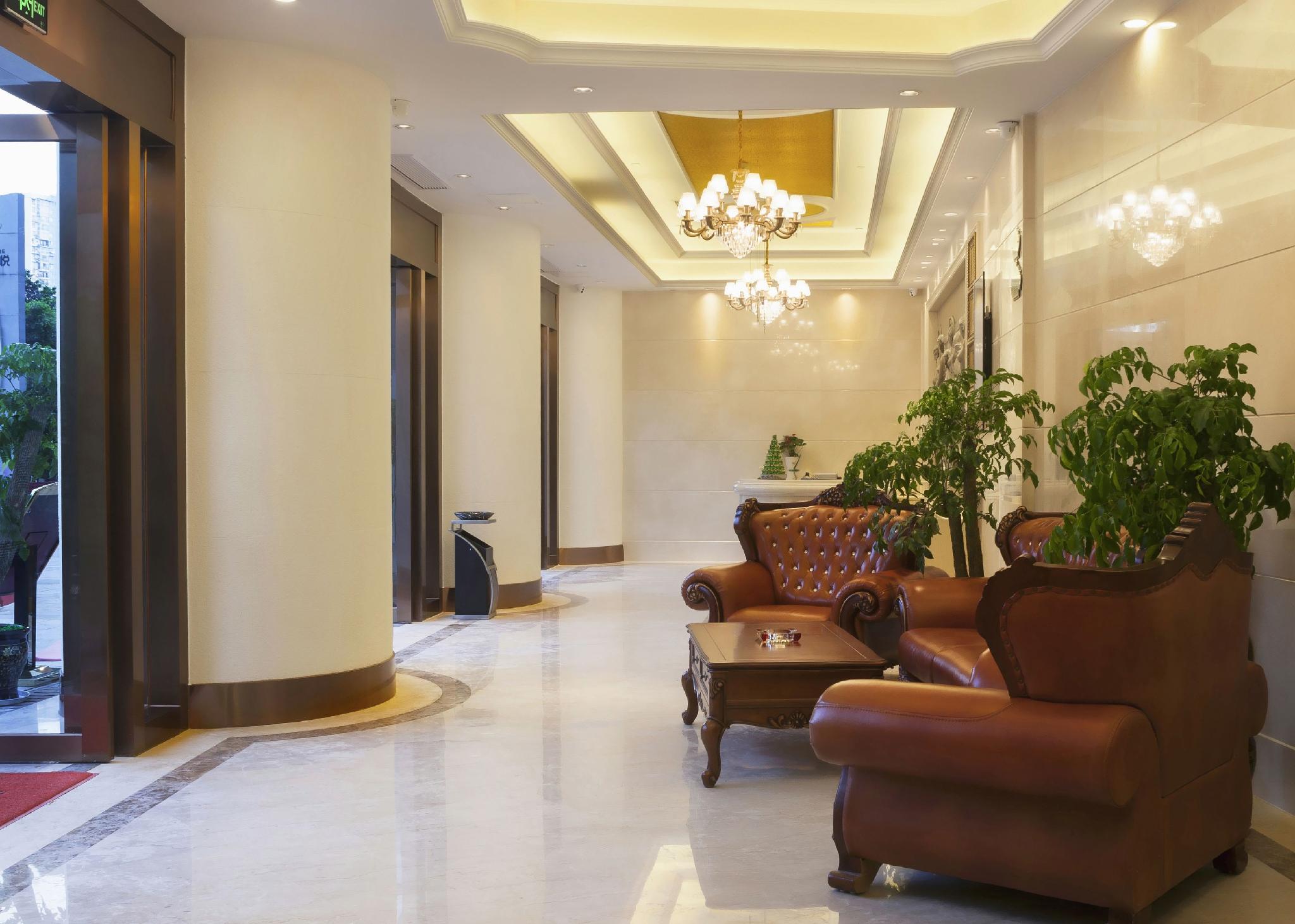 Vienna Hotel (Chongqing Yuanjiagang Metro Station) 43/58