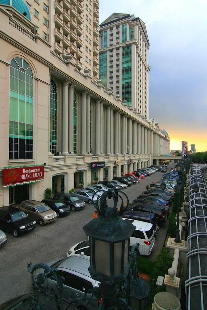 The Bellezza Suites Jakarta 41/50