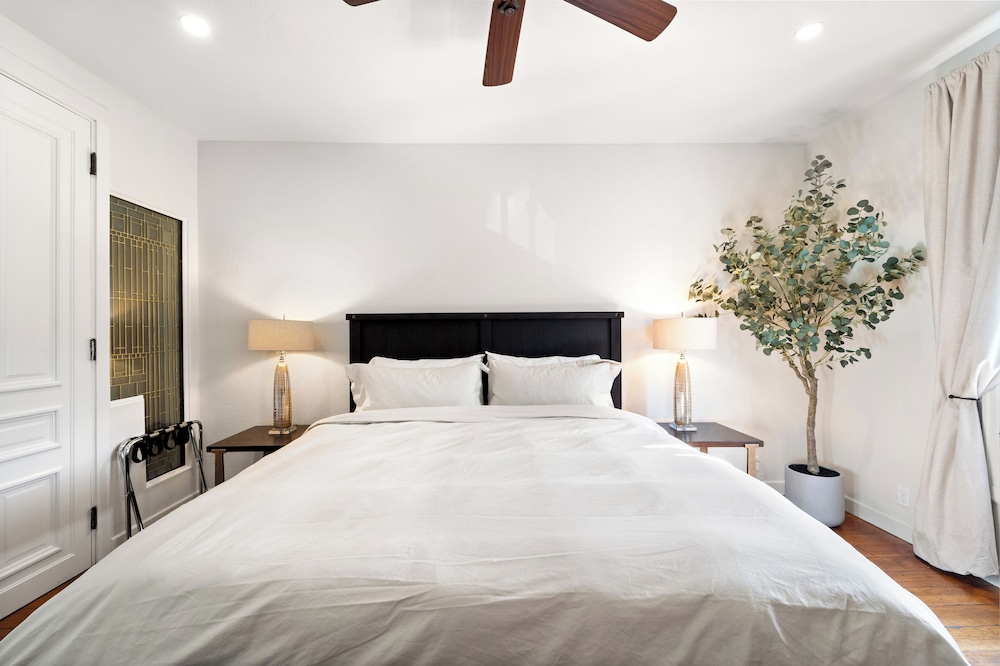 The Artifact Inn 9/50