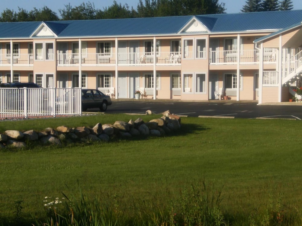Great Lakes Inn 54/62